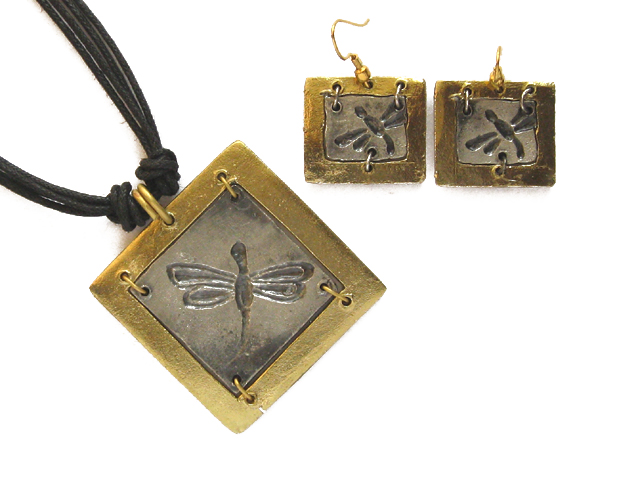 Dragonfly Necklace and Earring Set - Click Image to Close